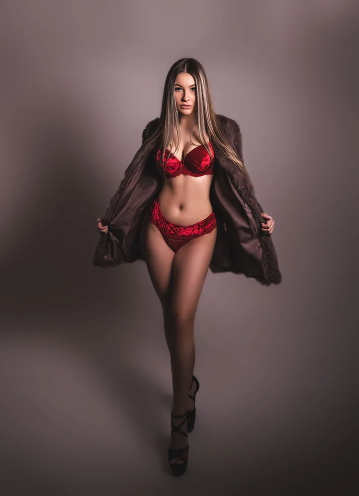 Experience Luxury Thrills 24×7 with Full Night Escort Bangalore 24×7 full night escort bangalore booking — discreet VIP companions in Bangalore